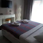 Sakura Hostel *