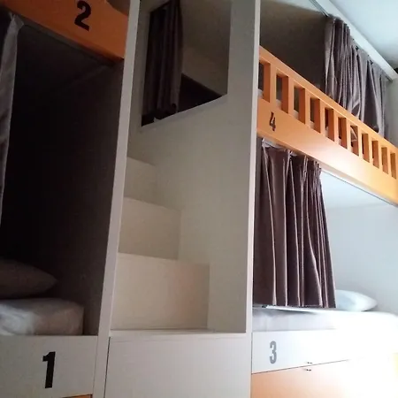 Sakura Hostel Φετιγιέ