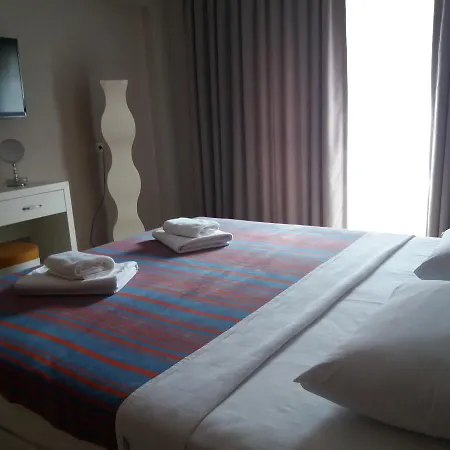 Sakura Hostel Φετιγιέ